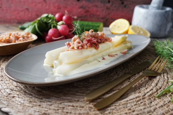 Spargel-mit-Nordseekrabben-nach-Finkenwerder-Art-3